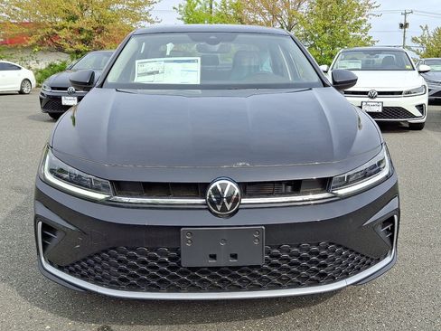 New 2026 Volkswagen Jetta SE FWD image 2