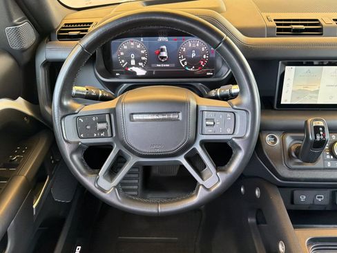 Used 2021 Land Rover Defender 110 X-Dynamic HSE AWD/4WD image 17