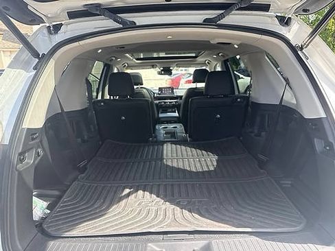 Used 2023 Honda Pilot Elite image 25