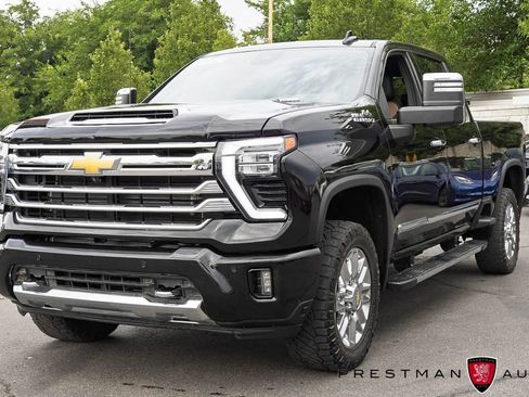 Used 2024 Chevrolet Silverado 2500 High Country w/ Technology Package AWD/4WD image 18