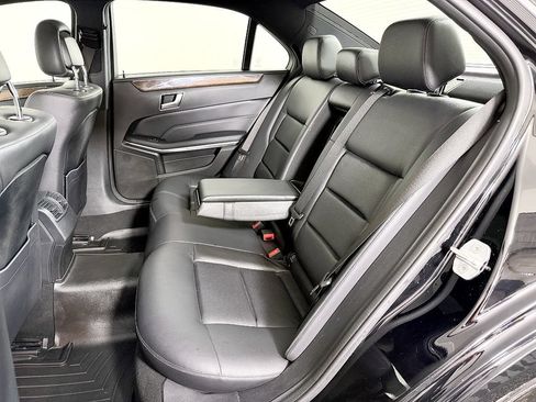 Used 2014 Mercedes-Benz E 350 Sedan image 37