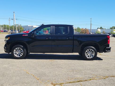 Used 2022 Chevrolet Silverado 1500 RST w/ Convenience Package II AWD/4WD image 8