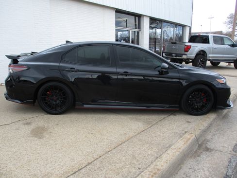 Used 2022 Toyota Camry TRD w/ TRD Package w/JBL Audio FWD image 8