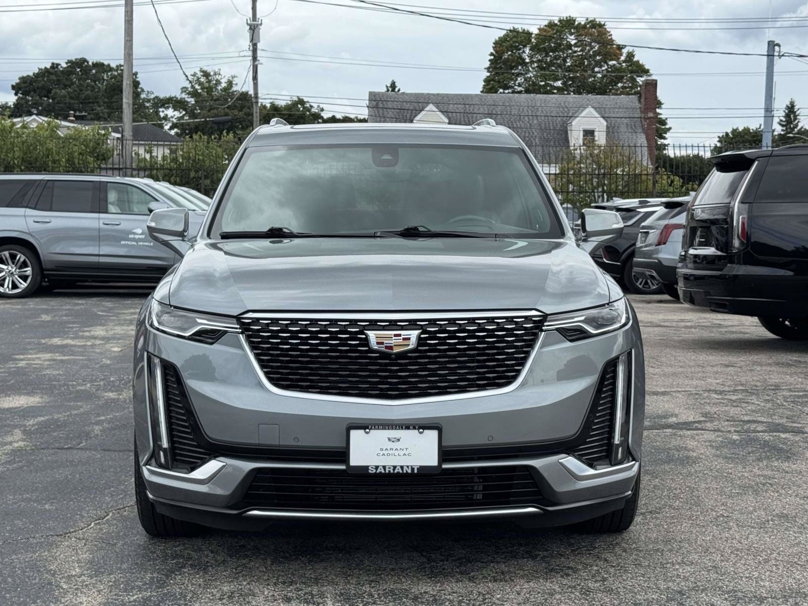 Certified 2023 Cadillac XT6 Premium Luxury w/ Technology Package AWD/4WD image 2
