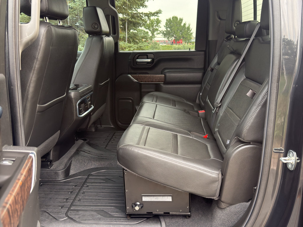 Used 2020 GMC Sierra 3500 Denali w/ Denali Ultimate Package AWD/4WD image 27