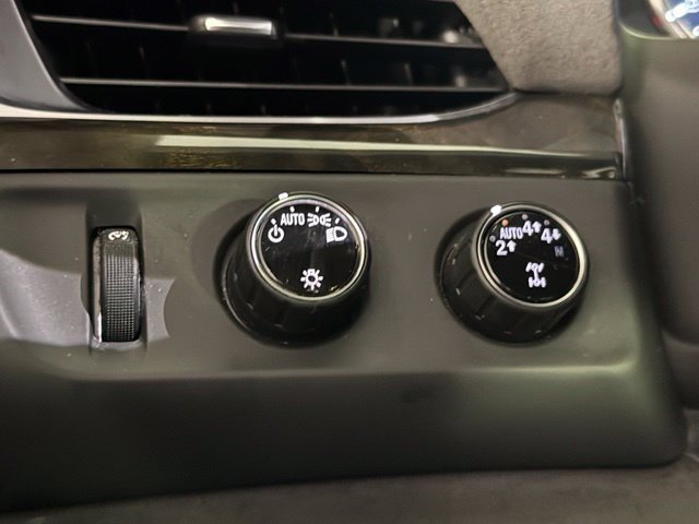 Used 2019 Cadillac Escalade ESV Platinum AWD/4WD image 29