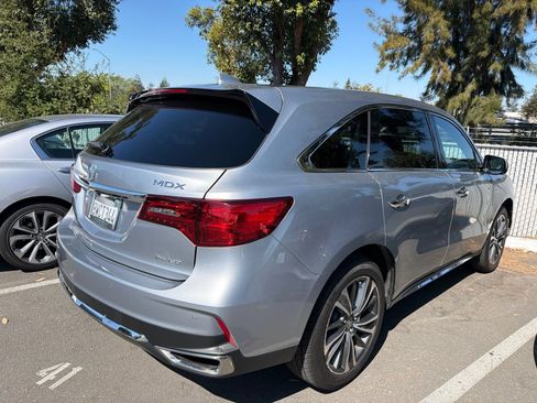Used 2020 Acura MDX SH-AWD w/ Technology Package image 2