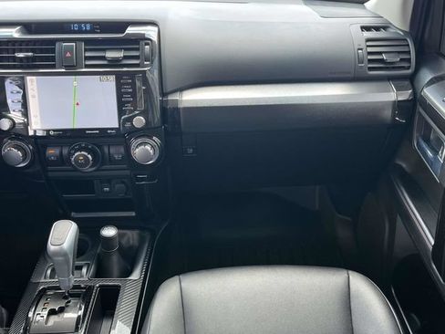 Used 2021 Toyota 4Runner TRD Off-Road Premium w/ Moonroof Package AWD/4WD image 18