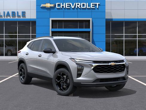 New 2026 Chevrolet Trax LT w/ Driver Confidence Package image 7