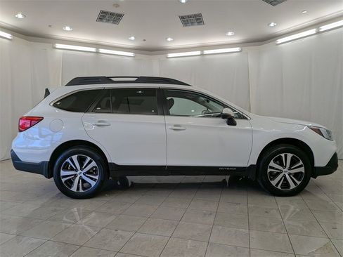 Used 2019 Subaru Outback 2.5i Limited w/ Popular Package #2 image 11