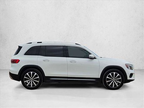 Certified 2023 Mercedes-Benz GLB 250 image 4