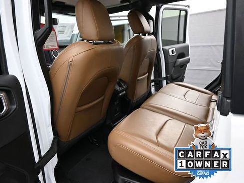 Used 2023 Jeep Wrangler Unlimited Sahara w/ Cold Weather Group image 15