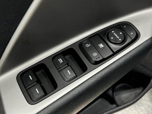 Used 2019 Kia Niro LX FWD image 15