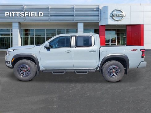 New 2025 Nissan Frontier PRO-4X image 6