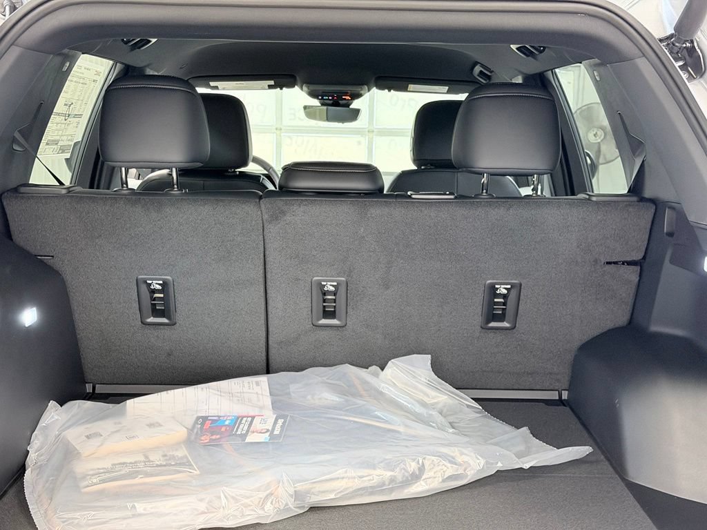 New 2026 GMC Terrain AT4 w/ Technology Package II AWD/4WD image 31
