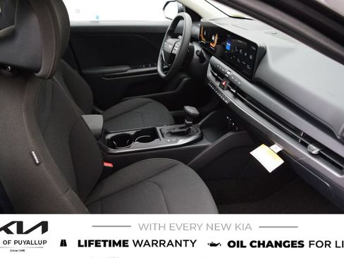 New 2026 Kia K4 FWD image 17