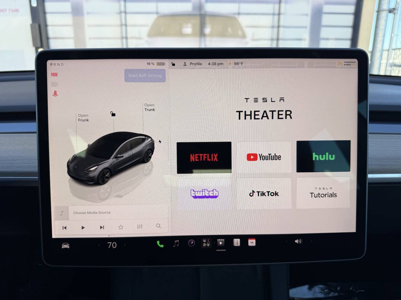 Used 2022 Tesla Model 3 Long Range AWD/4WD image 21