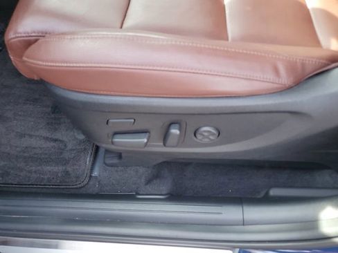 Used 2024 Kia Telluride SX w/ Towing Package image 22