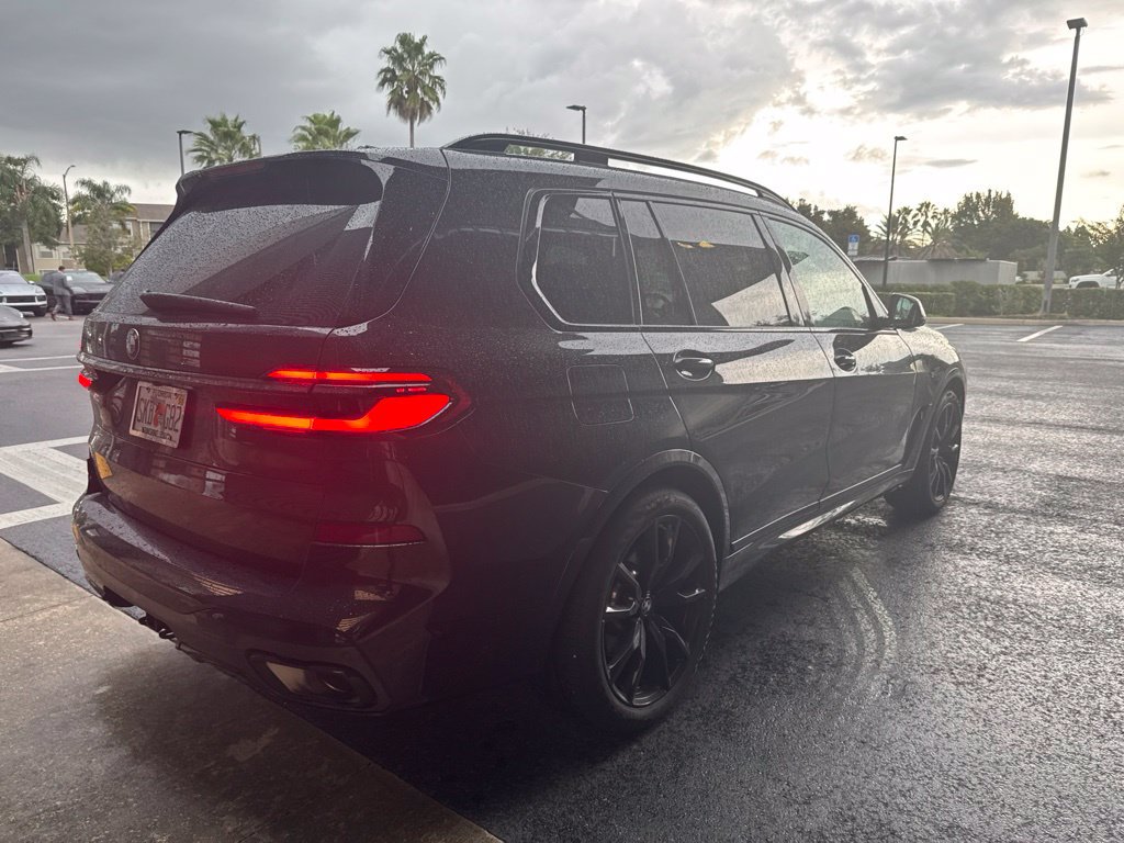 Used 2024 BMW X7 xDrive40i w/ Executive Package AWD/4WD image 4