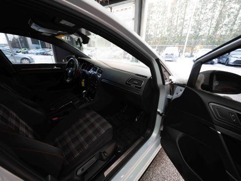 Used 2018 Volkswagen GTI S image 26