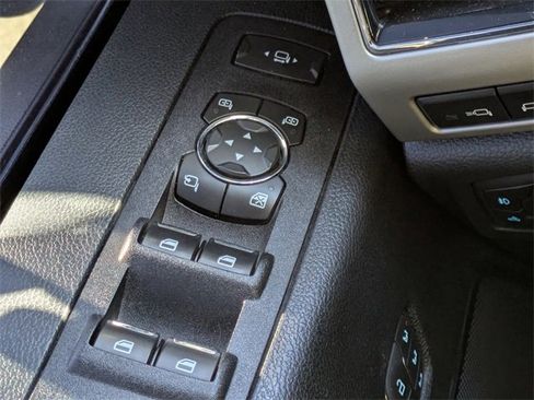 Used 2020 Ford F250 Lariat w/ Lariat Ultimate Package image 24