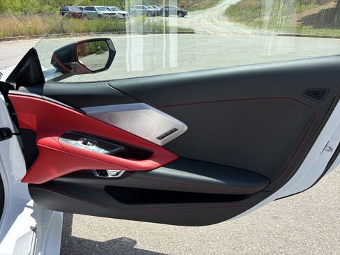 Used 2023 Chevrolet Corvette Stingray Premium Conv w/ Z51 Performance Package RWD image 14