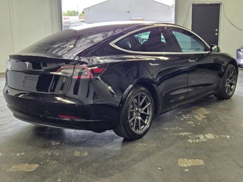 Used 2020 Tesla Model 3 Standard Range Plus RWD image 4