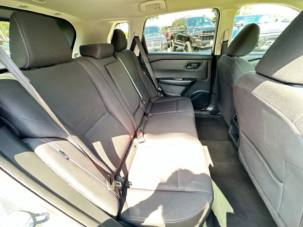Used 2024 Nissan Rogue S FWD image 24