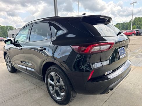 Certified 2024 Ford Escape ST-Line w/ Tech Pack #1 AWD/4WD image 5