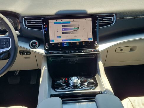 New 2026 Jeep Grand Wagoneer L Limited AWD/4WD image 16