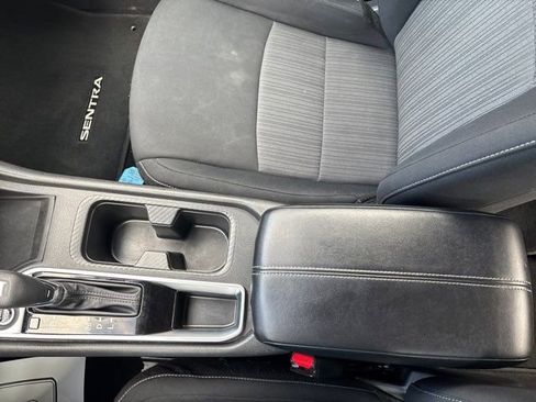Used 2024 Nissan Sentra SV FWD image 29