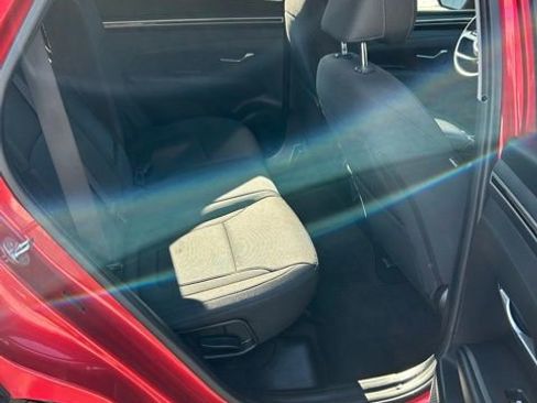 Used 2023 Hyundai Tucson SE image 12