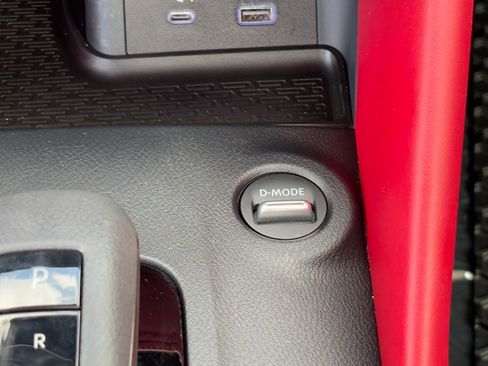 Certified 2024 Nissan Z Performance w/ Floor Mat Package image 25