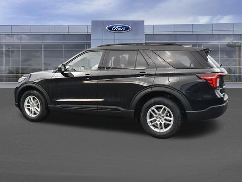 New 2026 Ford Explorer Active image 2