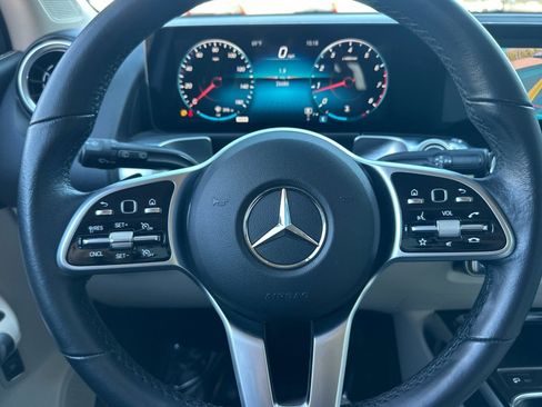 Certified 2022 Mercedes-Benz GLB 250 image 21