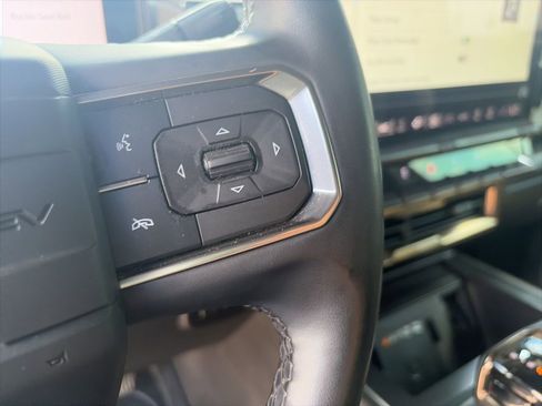 Certified 2024 GMC Hummer EV 2X AWD/4WD image 18