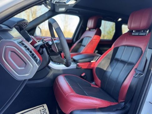 Used 2022 Land Rover Range Rover Sport HST image 12