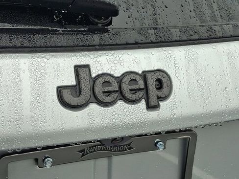 New 2026 Jeep Compass Limited image 10