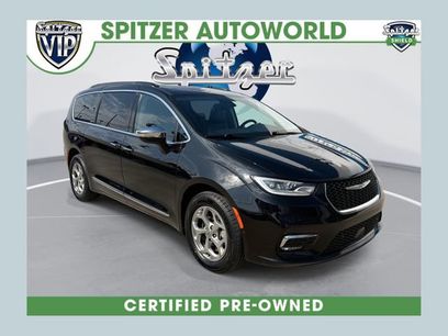 Used 2023 Chrysler Pacifica Limited