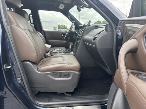 Used 2023 Nissan Armada Platinum w/ Captain's Chairs Package AWD/4WD image 14