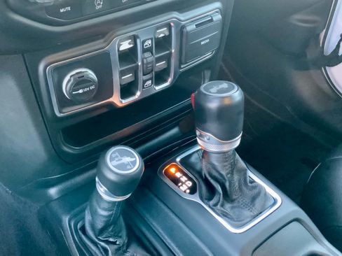 Used 2021 Jeep Wrangler Unlimited Sahara image 48