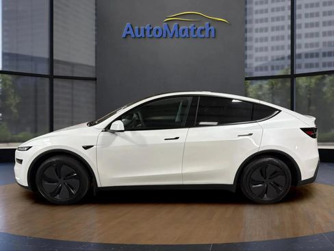 Used 2026 Tesla Model Y Long Range AWD/4WD image 7
