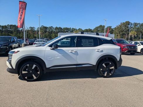 New 2026 Nissan Kicks SR FWD image 6