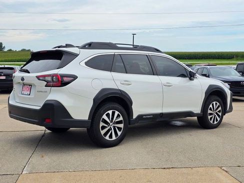Used 2023 Subaru Outback Premium AWD/4WD image 8