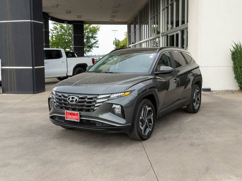 Used 2022 Hyundai Tucson SEL AWD/4WD image 3