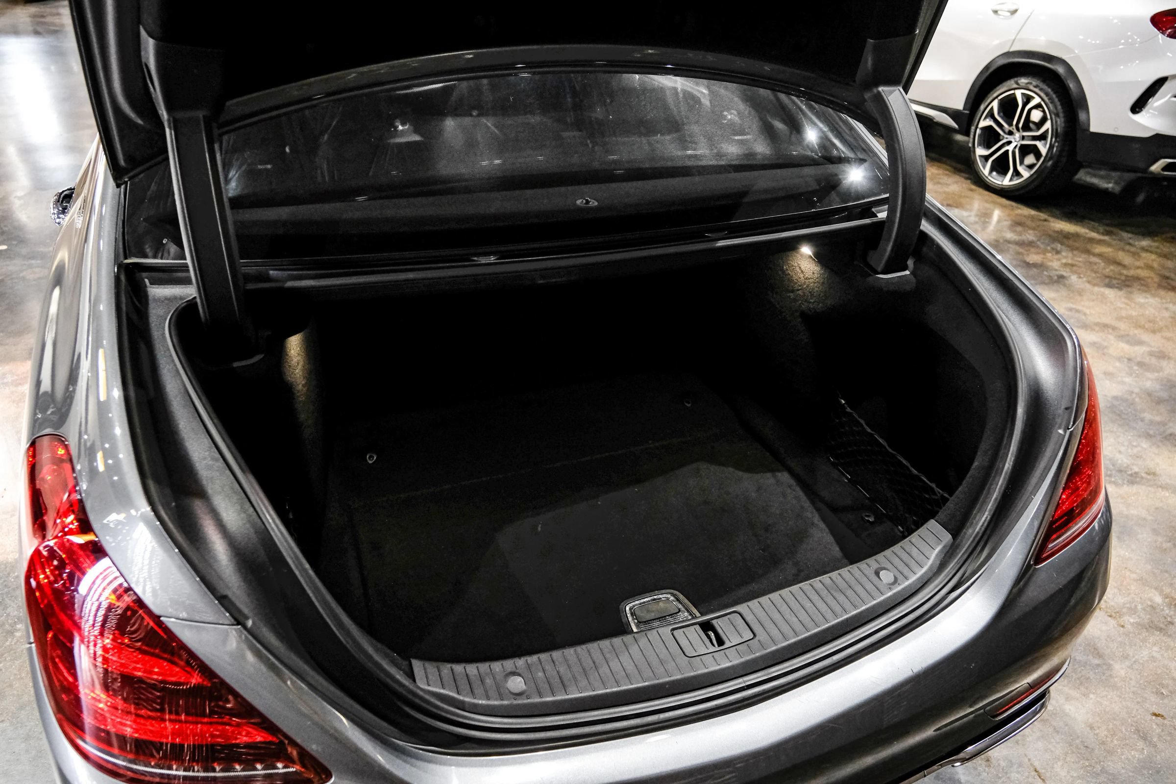 Used 2018 Mercedes-Benz S 560 4MATIC Sedan image 52