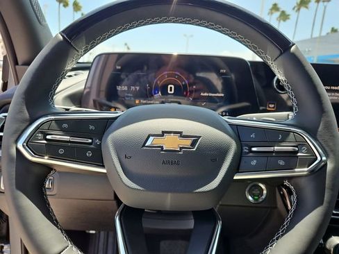 New 2026 Chevrolet Traverse LT w/ Enhanced Driving Package FWD image 19
