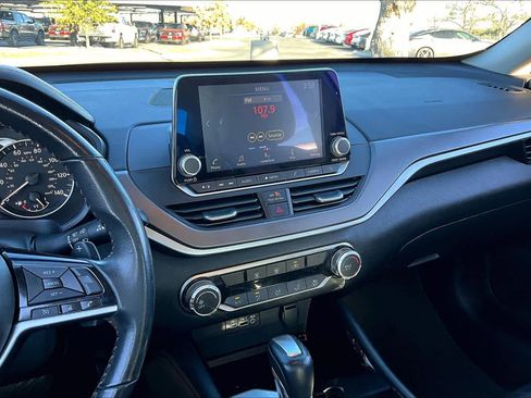 Used 2024 Nissan Altima 2.5 SR image 6