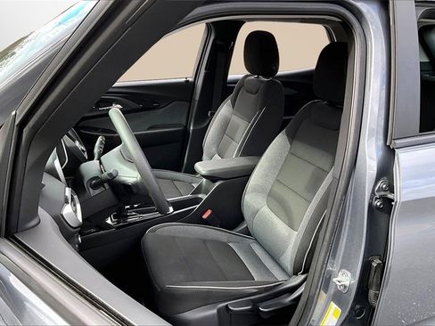 Used 2022 Chevrolet TrailBlazer LS image 19