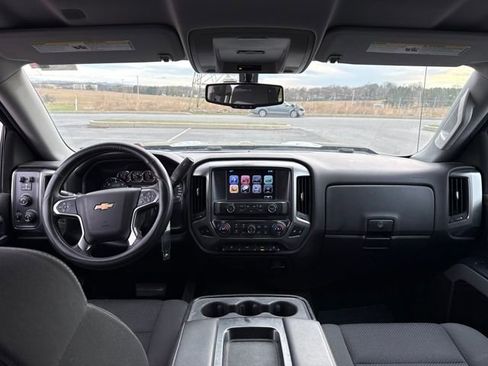 Used 2017 Chevrolet Silverado 1500 LT w/ Midnight Edition image 18